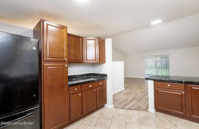 2810 Englewood Ave, Louisville, KY 40220