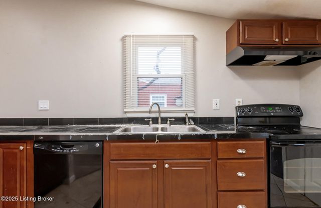 2810 Englewood Ave, Louisville, KY 40220