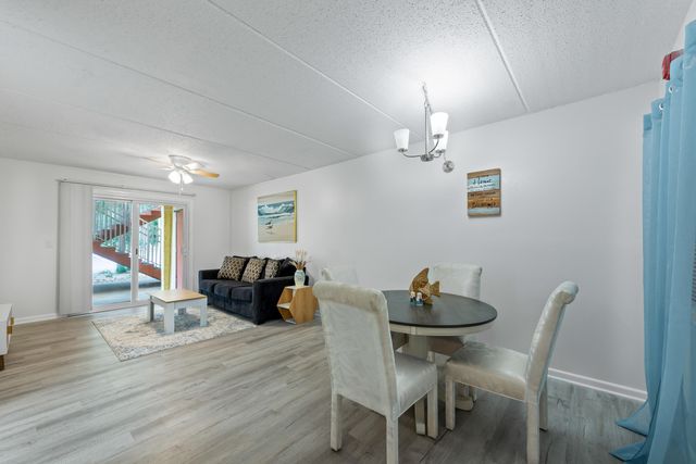 209 W Miracle Strip Parkway D102, Mary Esther, FL 32569