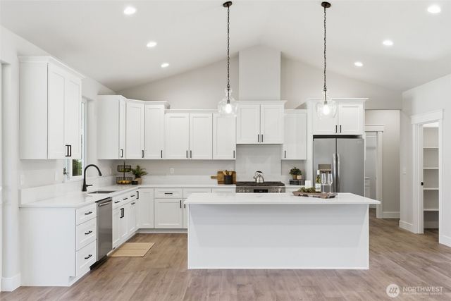 123 Cedar Drive, Chehalis, WA 98532