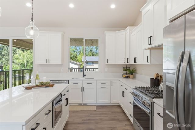 123 Cedar Drive, Chehalis, WA 98532