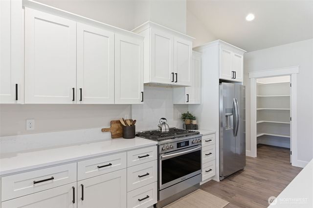 123 Cedar Drive, Chehalis, WA 98532