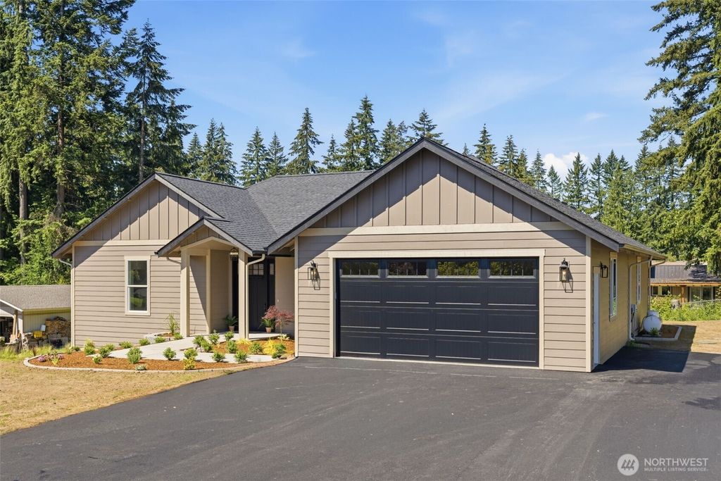 123 Cedar Drive, Chehalis, WA 98532