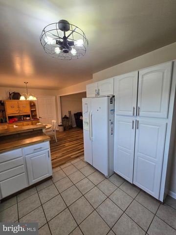 70 KATHYS LN, Hedgesville, WV 25427