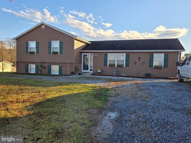 70 KATHYS LN, Hedgesville, WV 25427