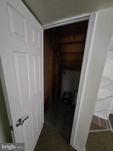 70 KATHYS LN, Hedgesville, WV 25427