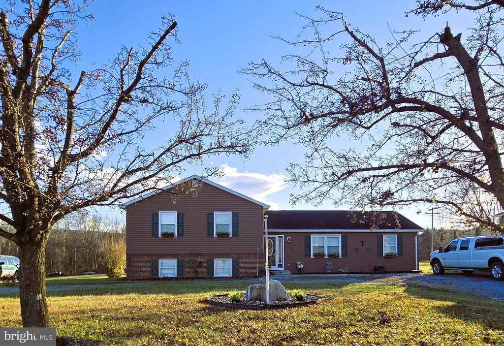 70 KATHYS LN, Hedgesville, WV 25427