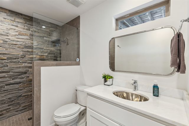 7342 Briar Road, Azle, TX 76020