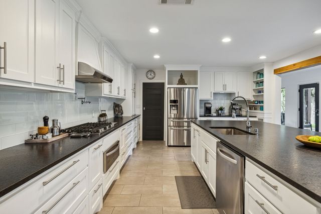 7342 Briar Road, Azle, TX 76020