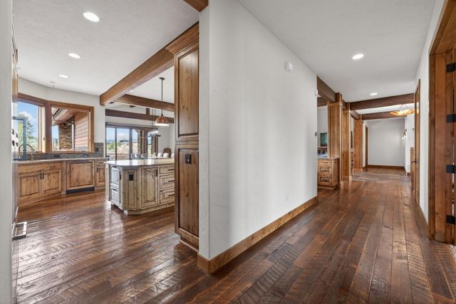 19345 Roswell Drive, Bend, OR 97702