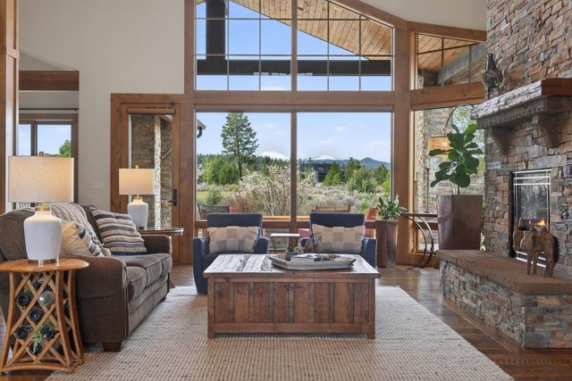 19345 Roswell Drive, Bend, OR 97702