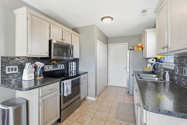 3013 Pomeroy Place, Fort Wayne, IN 46818