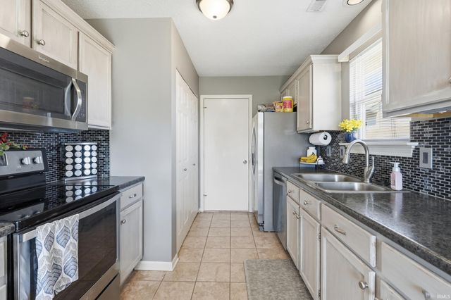 3013 Pomeroy Place, Fort Wayne, IN 46818
