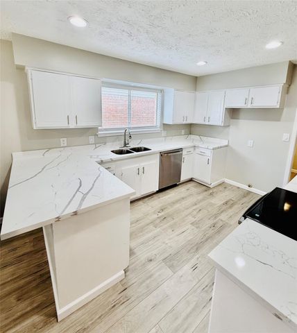 16810 Limeshade Lane, Sugar Land, TX 77498