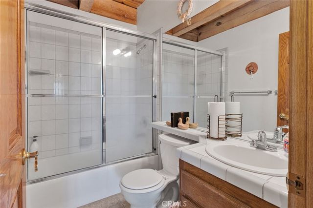 10328 El Centro, Oak Hills, CA 92344