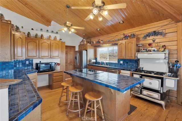 10328 El Centro, Oak Hills, CA 92344