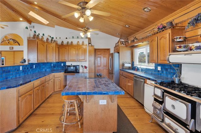 10328 El Centro, Oak Hills, CA 92344