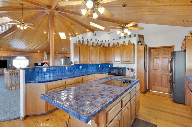 10328 El Centro, Oak Hills, CA 92344