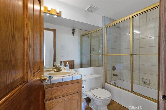 10328 El Centro, Oak Hills, CA 92344