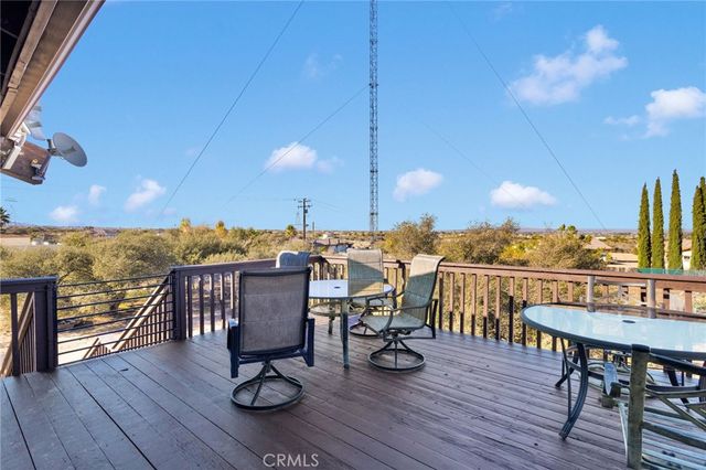 10328 El Centro, Oak Hills, CA 92344