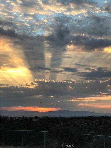 10328 El Centro, Oak Hills, CA 92344