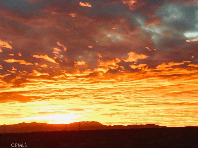 10328 El Centro, Oak Hills, CA 92344