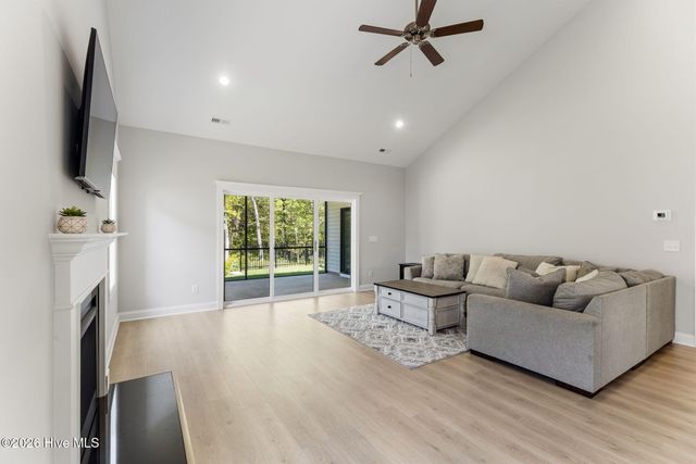 177 Tilloo Cut Way, Hampstead, NC 28443
