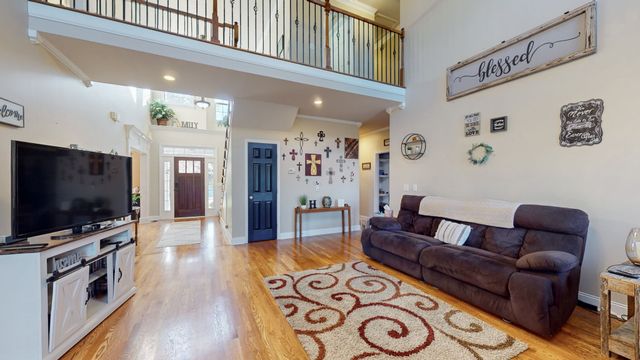 5344 Saint Ives Dr, Murfreesboro, TN 37128