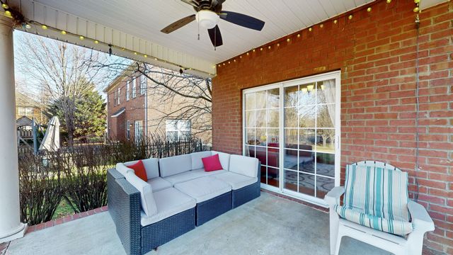 5344 Saint Ives Dr, Murfreesboro, TN 37128