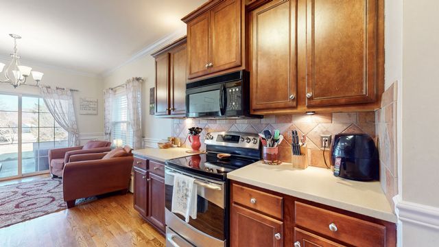 5344 Saint Ives Dr, Murfreesboro, TN 37128