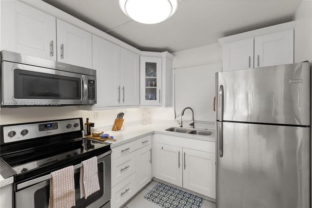 9495 Evergreen Pl 103, Davie, FL 33324