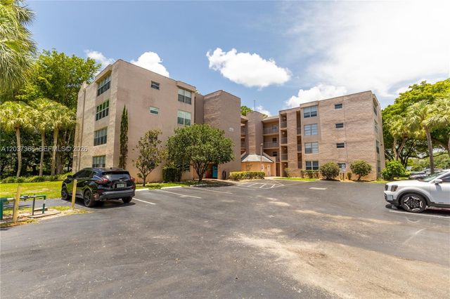 9495 Evergreen Pl 103, Davie, FL 33324