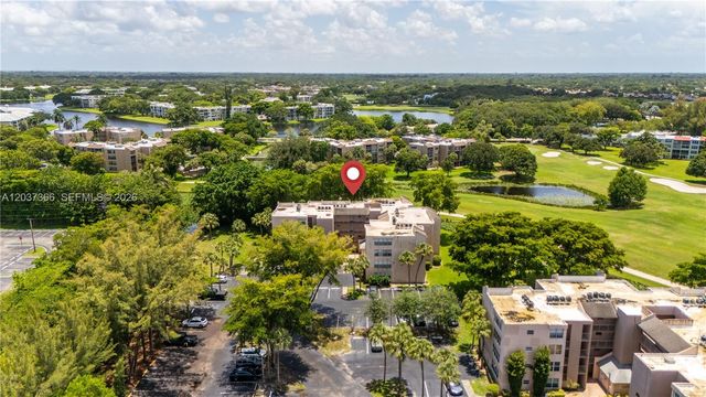 9495 Evergreen Pl 103, Davie, FL 33324