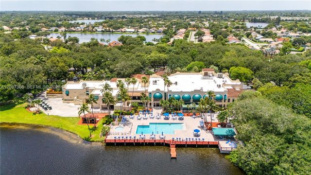 9495 Evergreen Pl 103, Davie, FL 33324