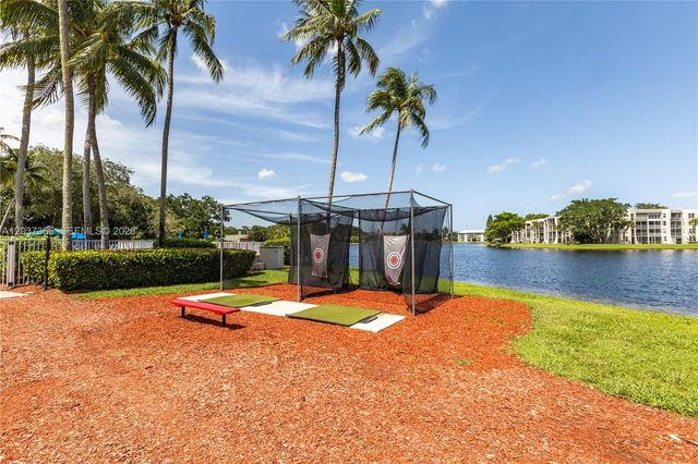 9495 Evergreen Pl 103, Davie, FL 33324
