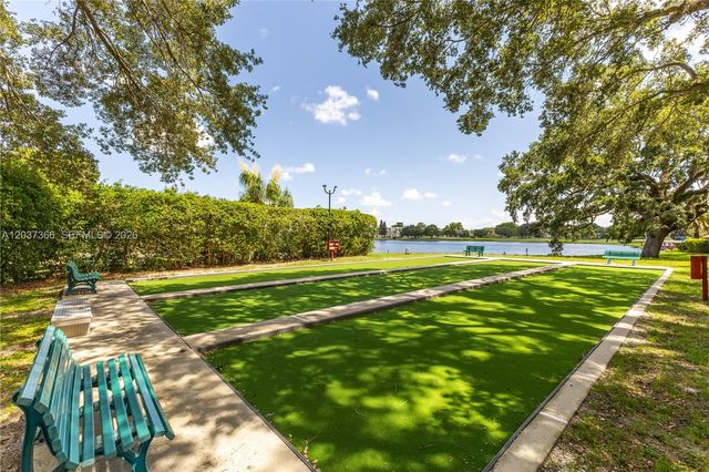 9495 Evergreen Pl 103, Davie, FL 33324