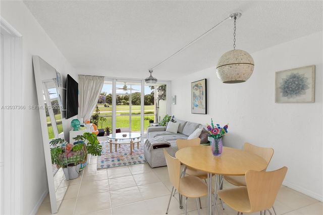 9495 Evergreen Pl 103, Davie, FL 33324