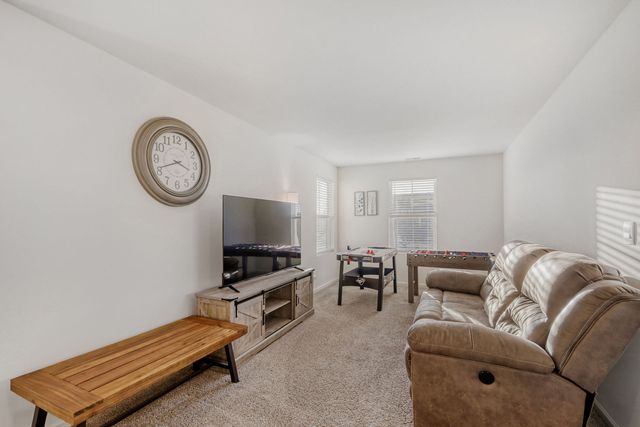 601 Ironwood Avenue, Oswego, IL 60543