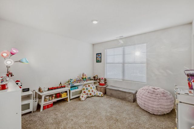 601 Ironwood Avenue, Oswego, IL 60543