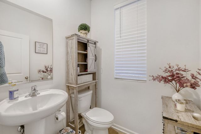 601 Ironwood Avenue, Oswego, IL 60543