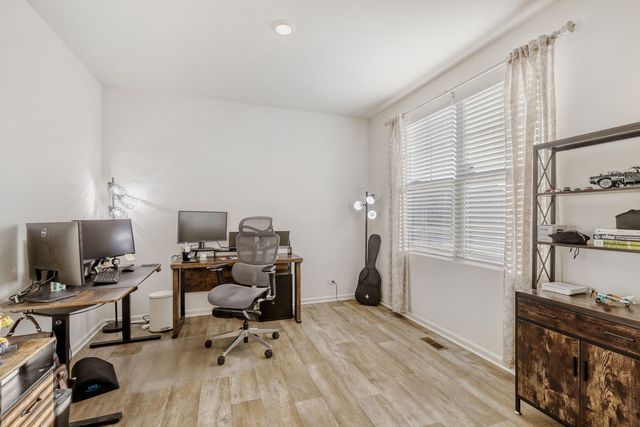 601 Ironwood Avenue, Oswego, IL 60543