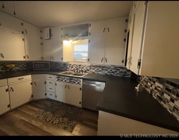 7405 Wainwright Road, Oktaha, OK 74450