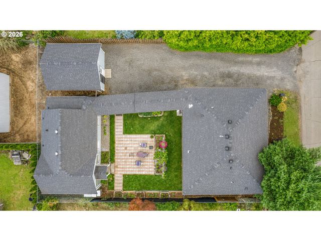 8044 Se MALDEN St, Portland, OR 97206