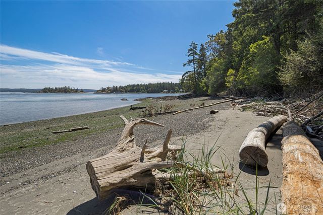 214 Pinedrona Lane, Friday Harbor, WA 98250