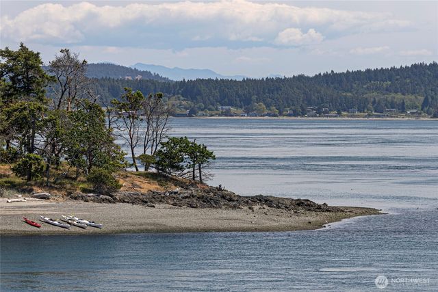 214 Pinedrona Lane, Friday Harbor, WA 98250