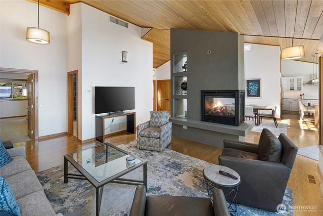 214 Pinedrona Lane, Friday Harbor, WA 98250