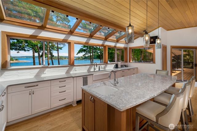 214 Pinedrona Lane, Friday Harbor, WA 98250