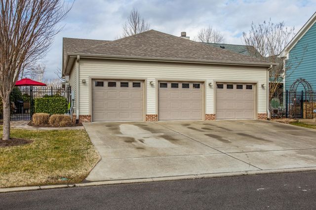 4109 River Links Dr, Spring Hill, TN 37174