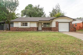 916 Canterbury Avenue, Norman, OK 73069