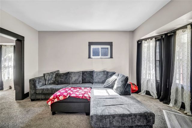 2013 W 99th Street, Cleveland, OH 44102